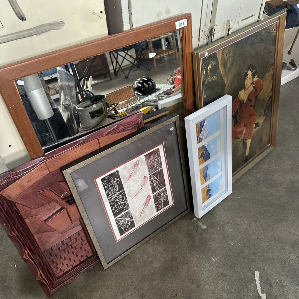 large lot of pictures and mirror Image 1++