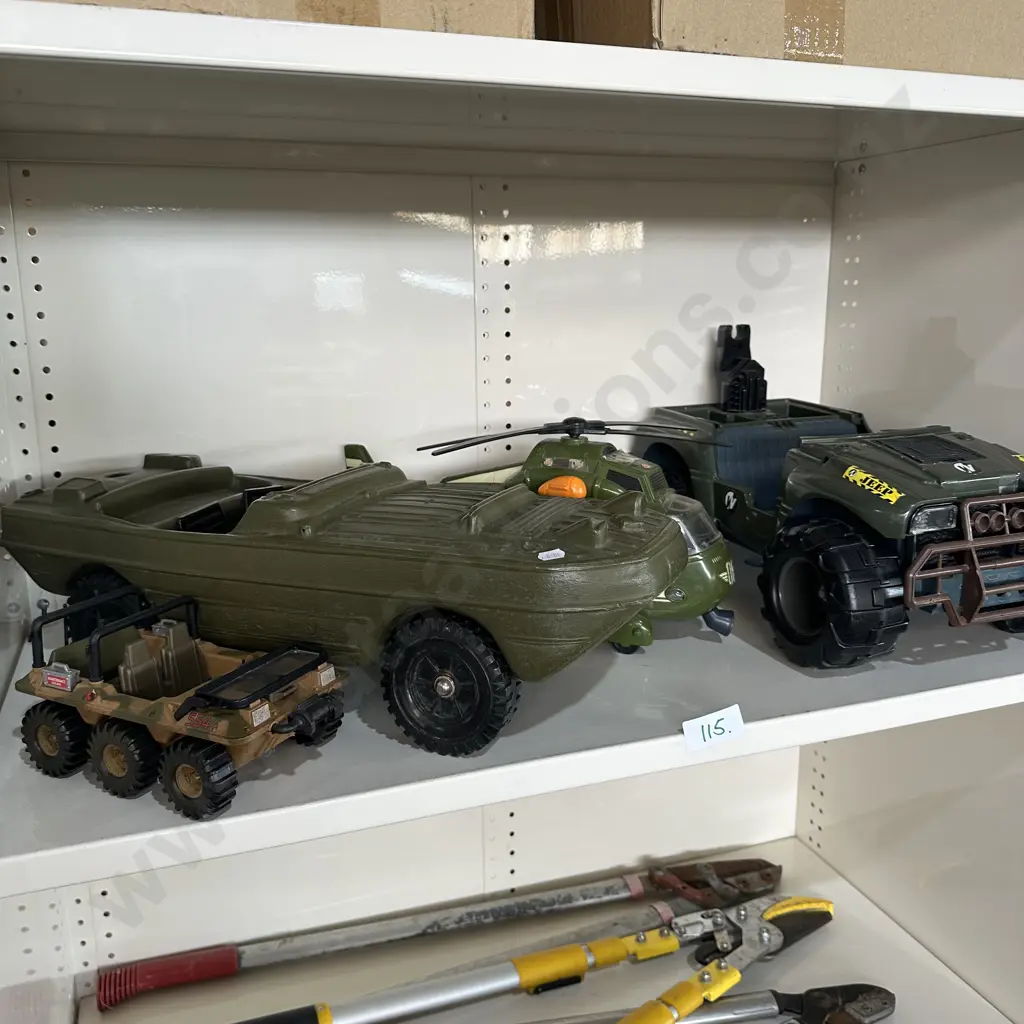 large toys Image 1++