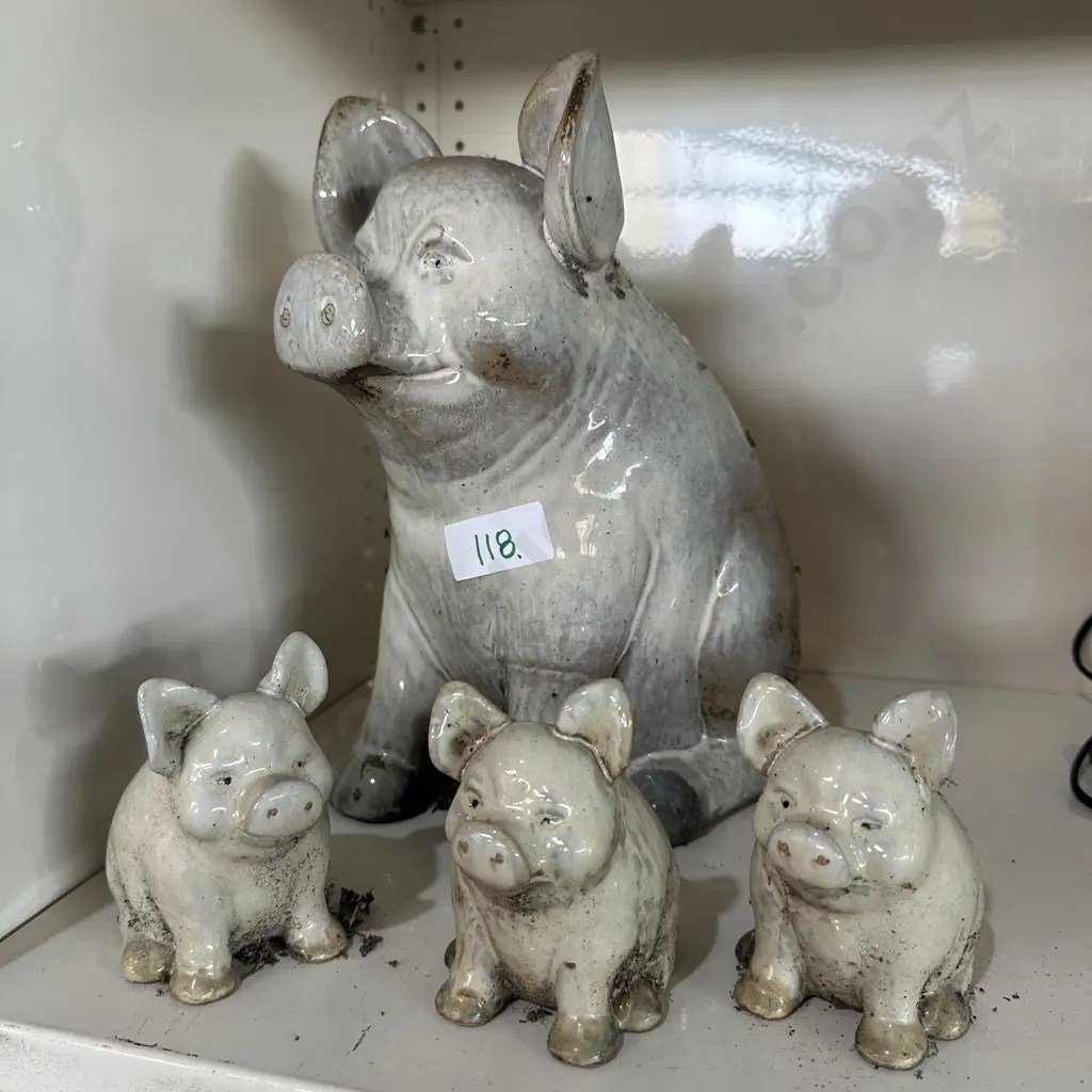 3 little pigs .... plus mum Image 1++