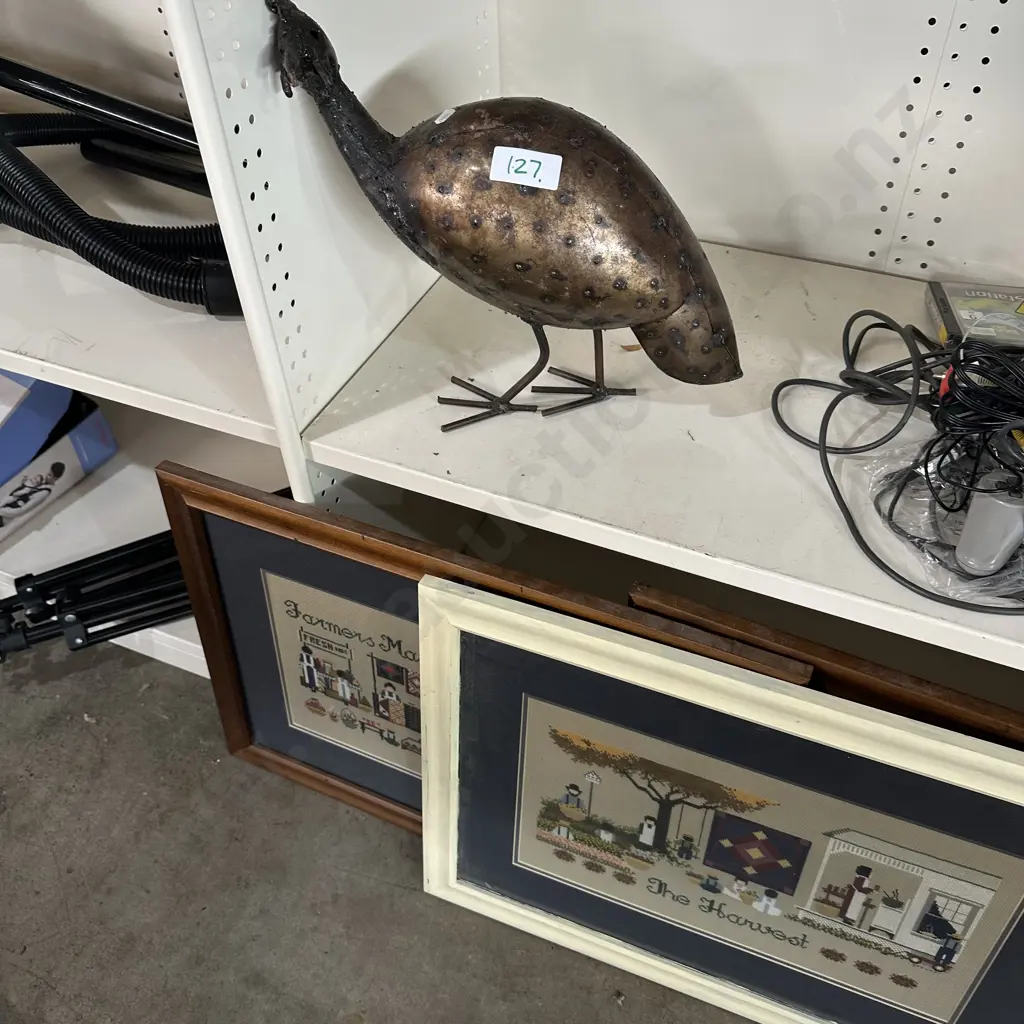 metal garden art plus 3 tapestry Image 1++