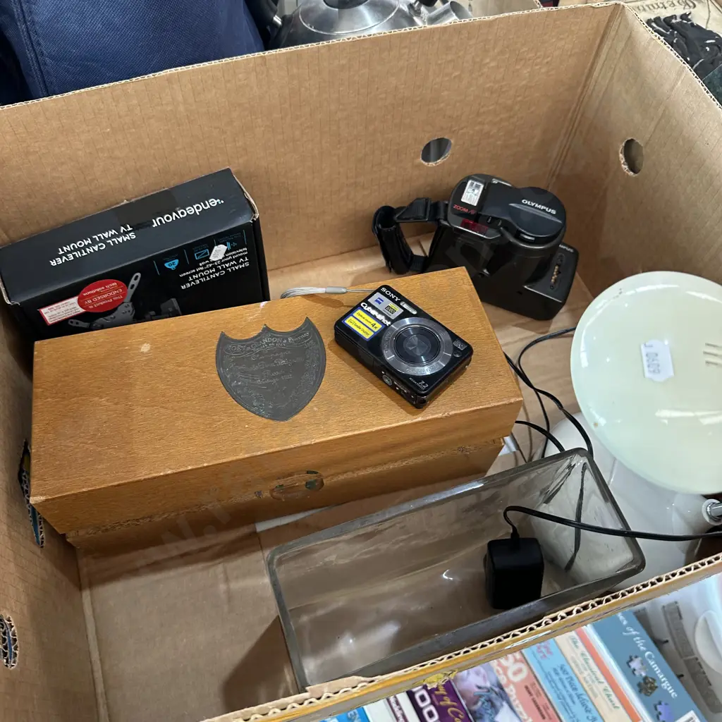 2 cameras, TV mount, vase, lamp, Moet box Image 1++