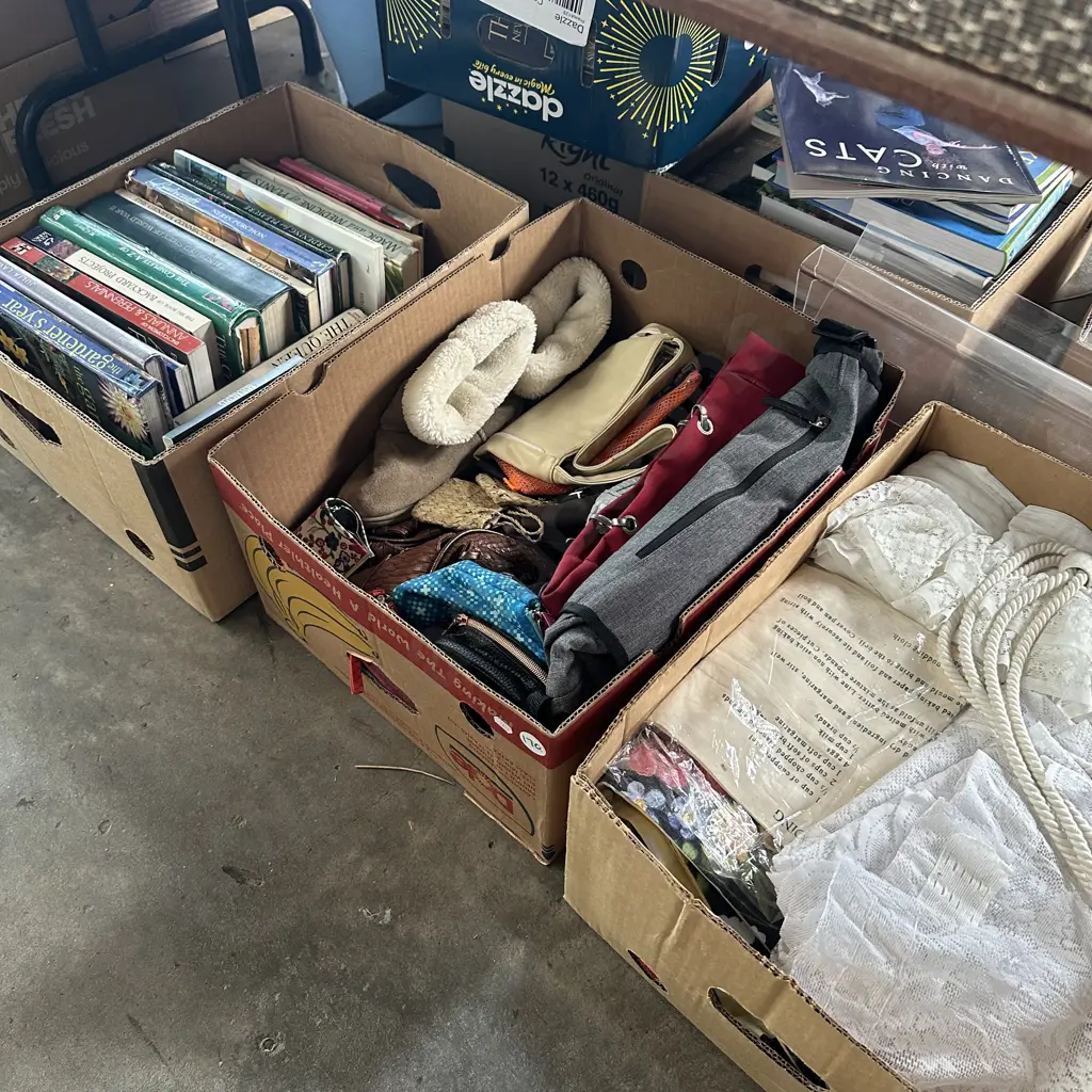 3 box vinatge purses, net curtains books etc Image 1++