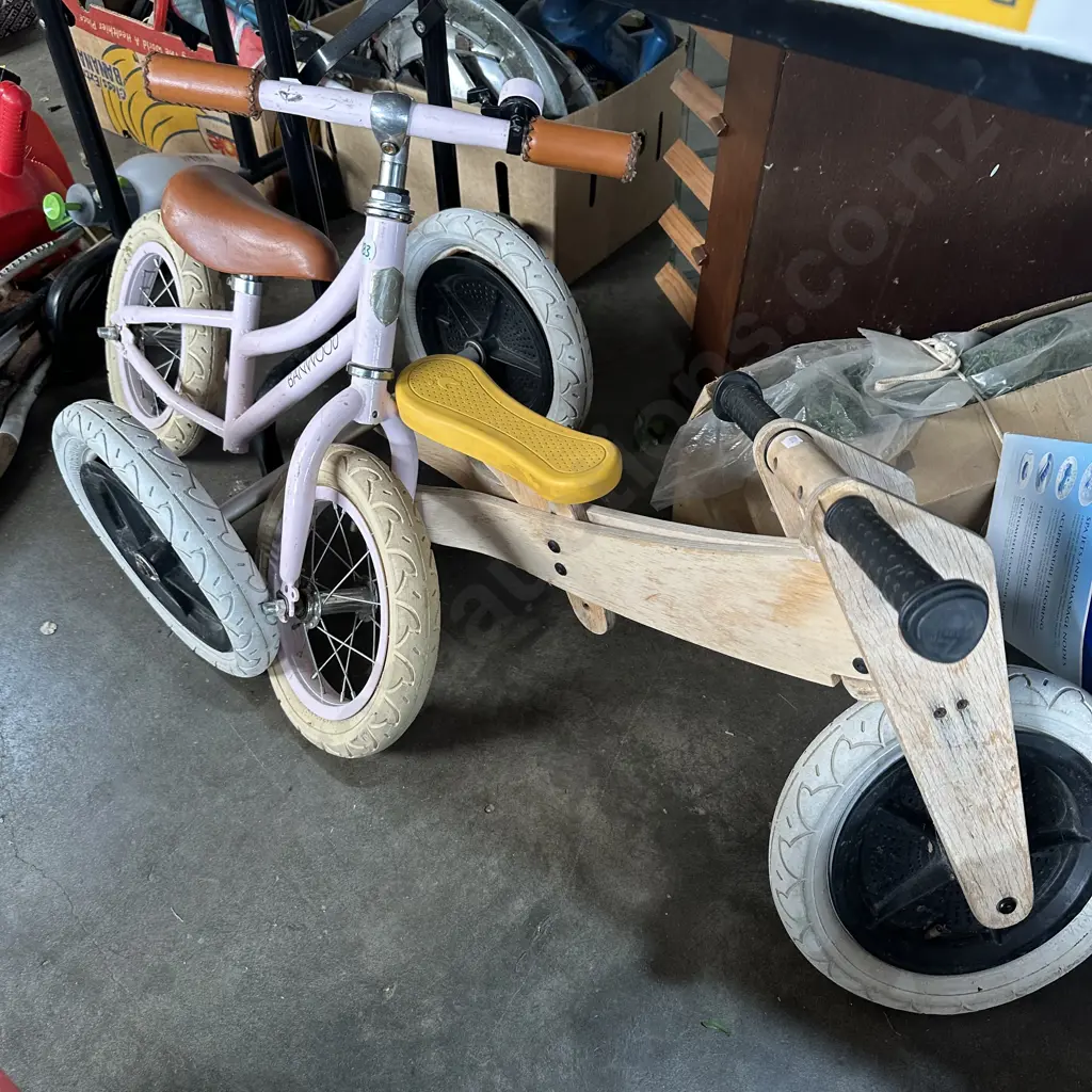2 kids bikes Image 1++