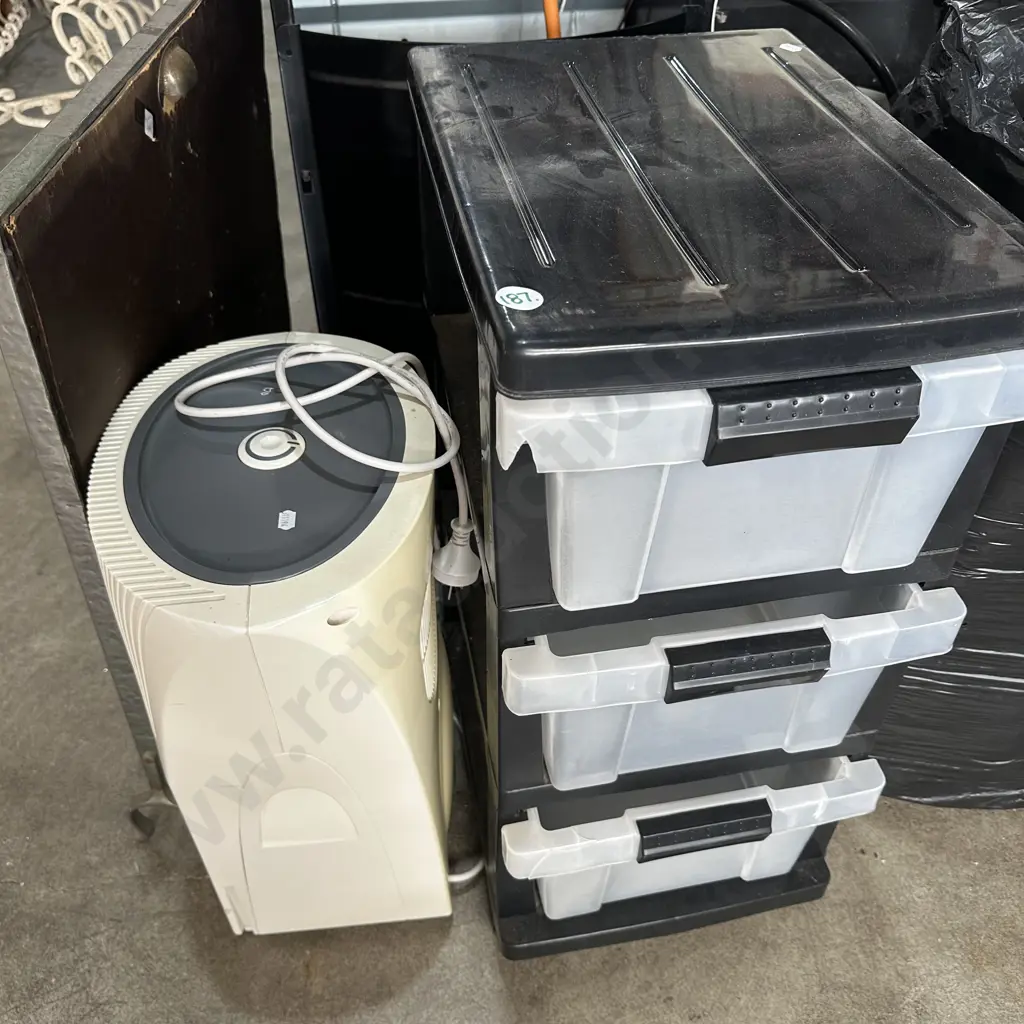 dehumidifier and drawers Image 1++