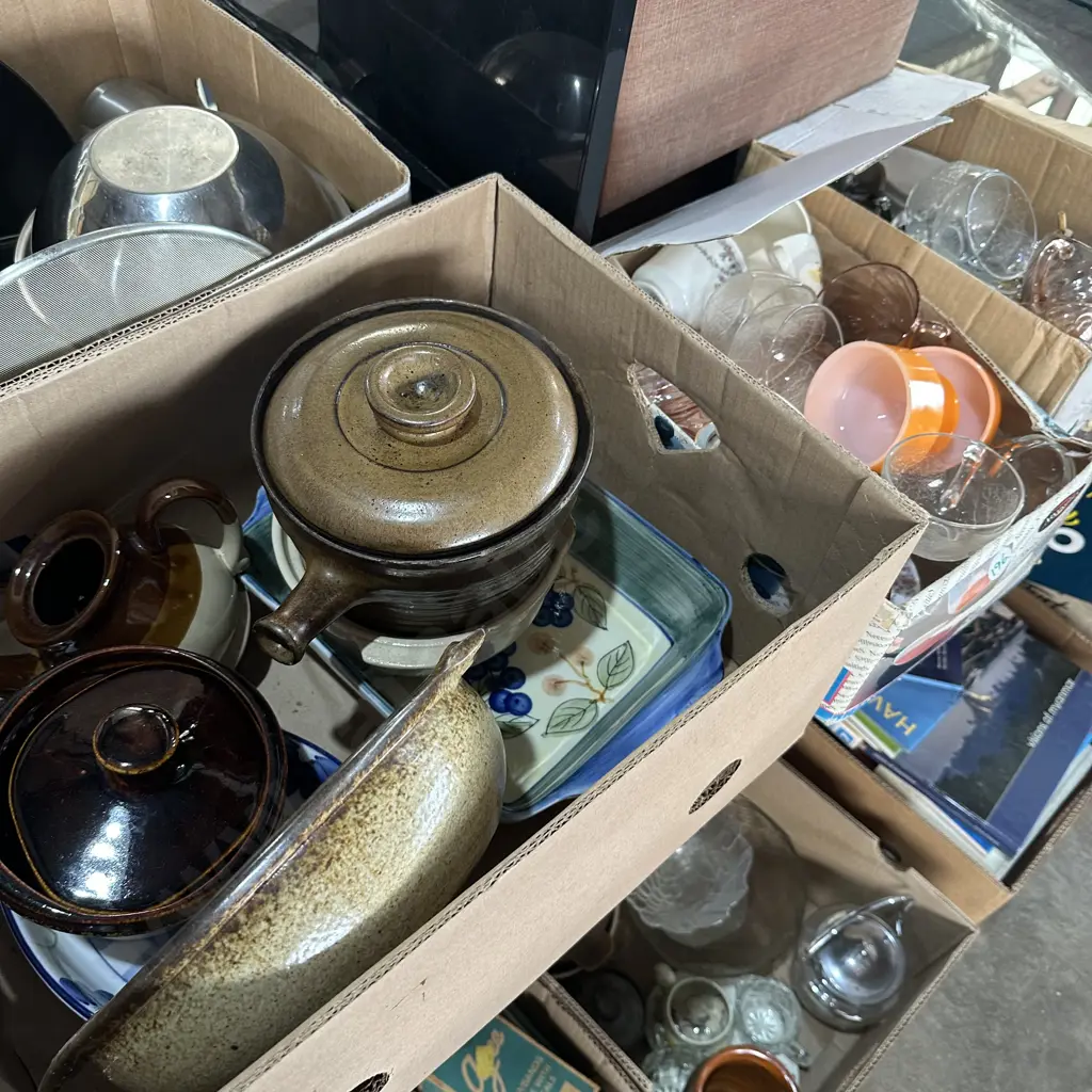 3 box crockery and glassware etc Image 1++