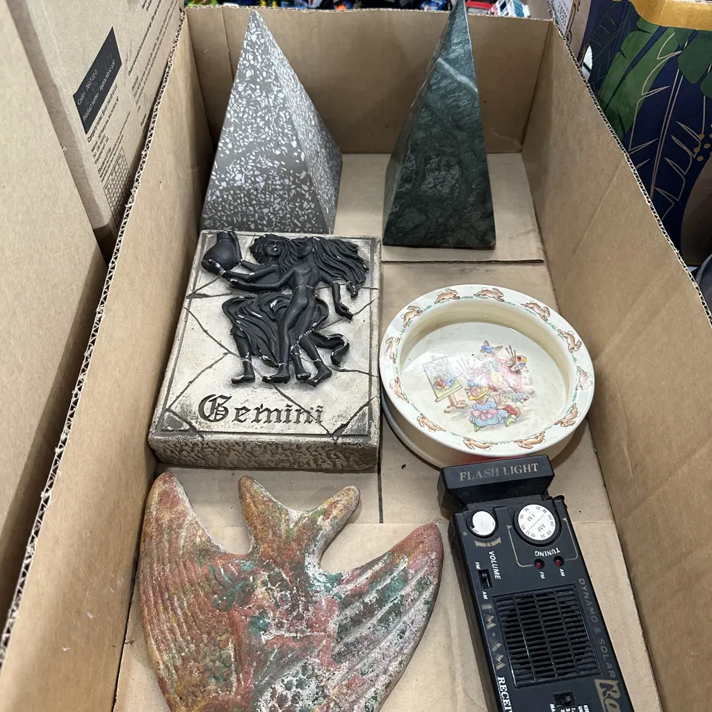 Green marble obelisk etc Image 1++