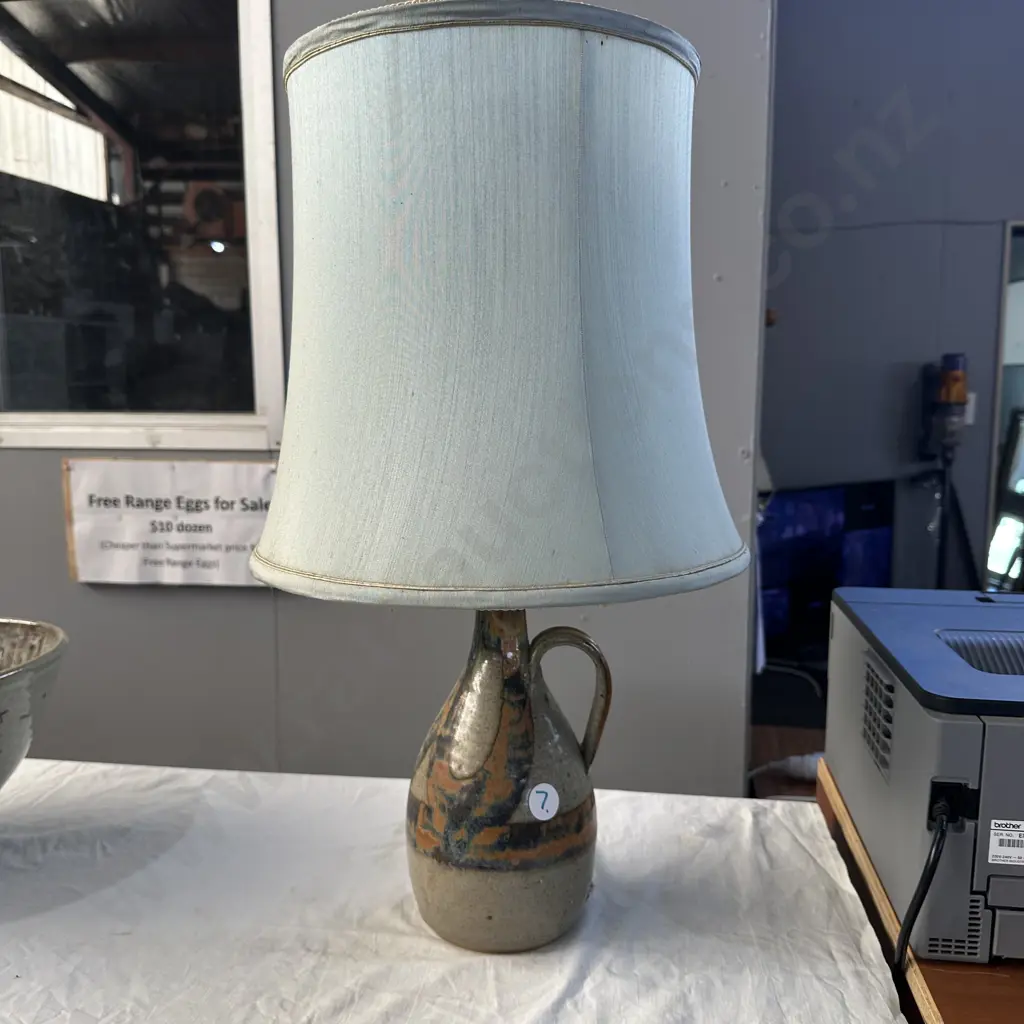 vintage pottery vase Image 1++