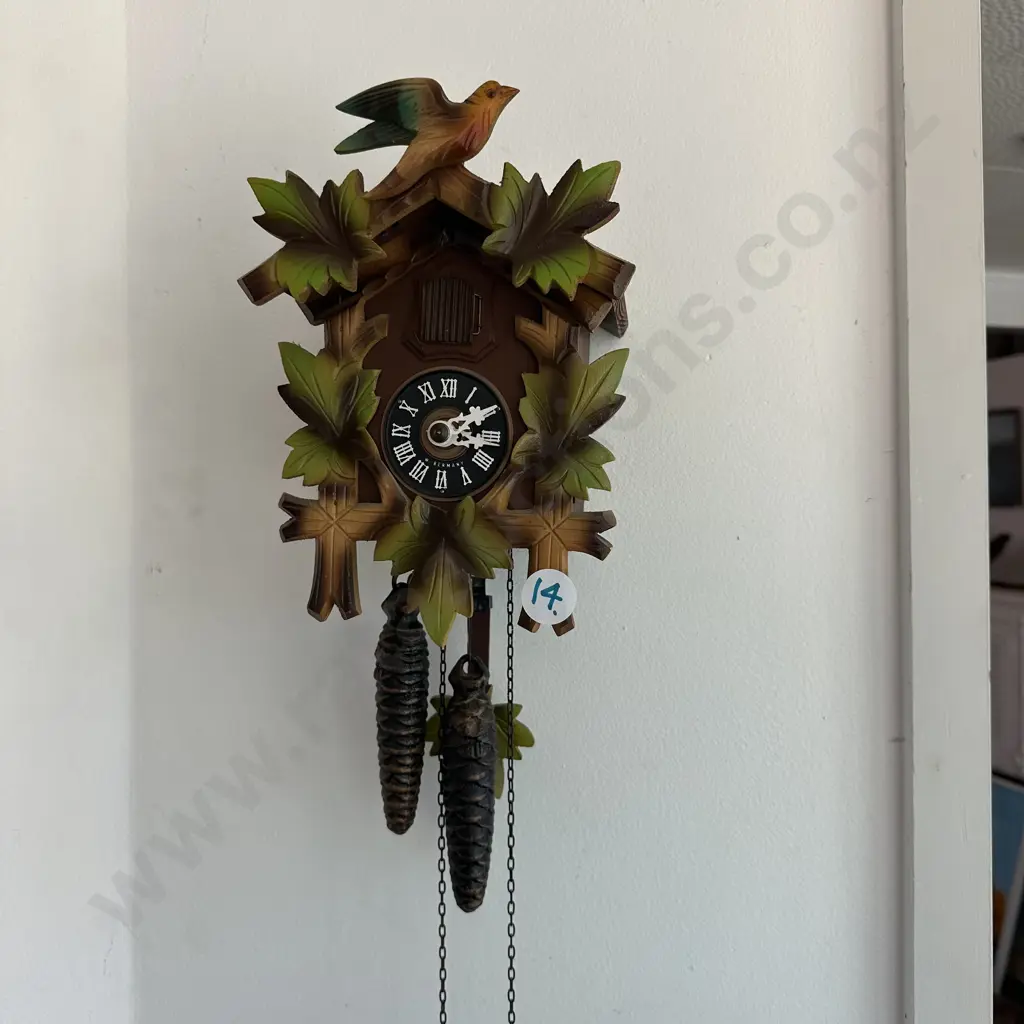 Black forest Cuckoo clock Image 1++