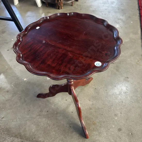 scalloped wine table