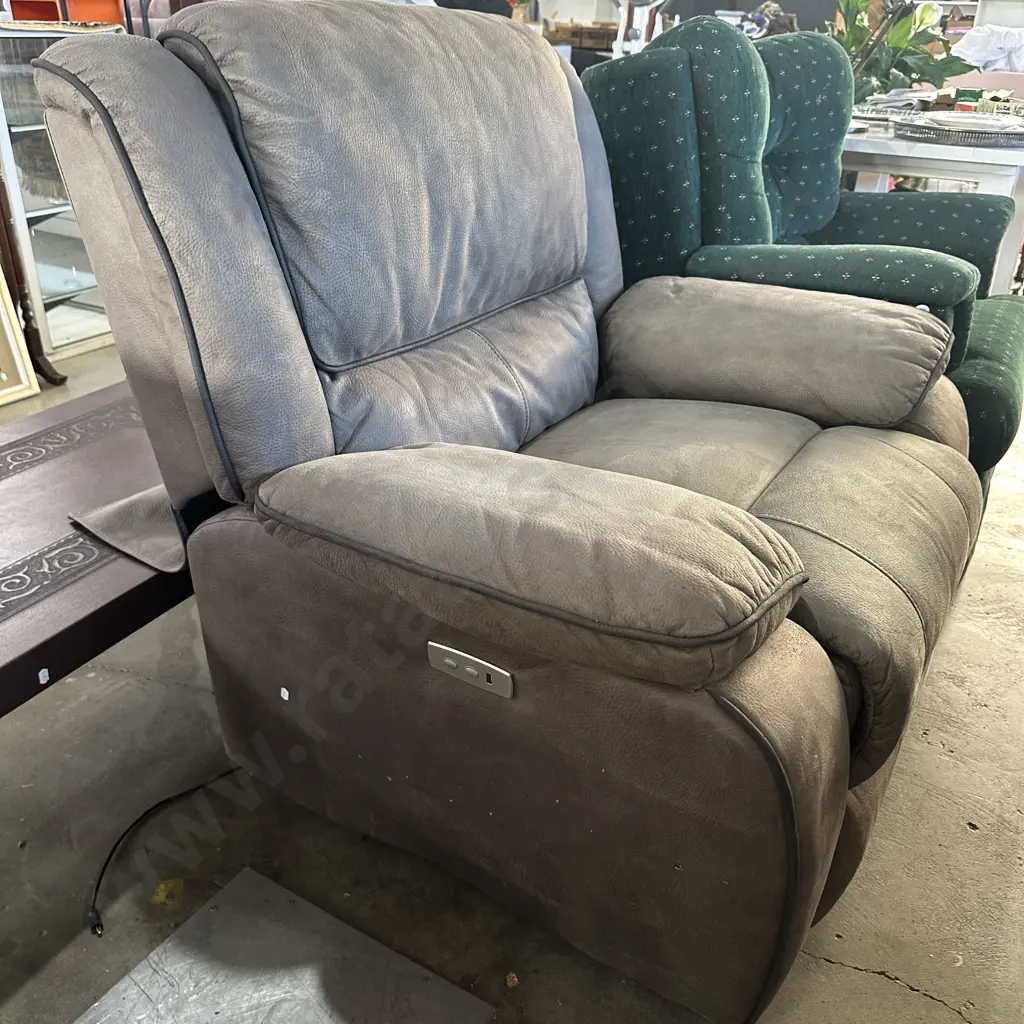 Suede electric recliner chair (broken back rest, repairable) Image 1++