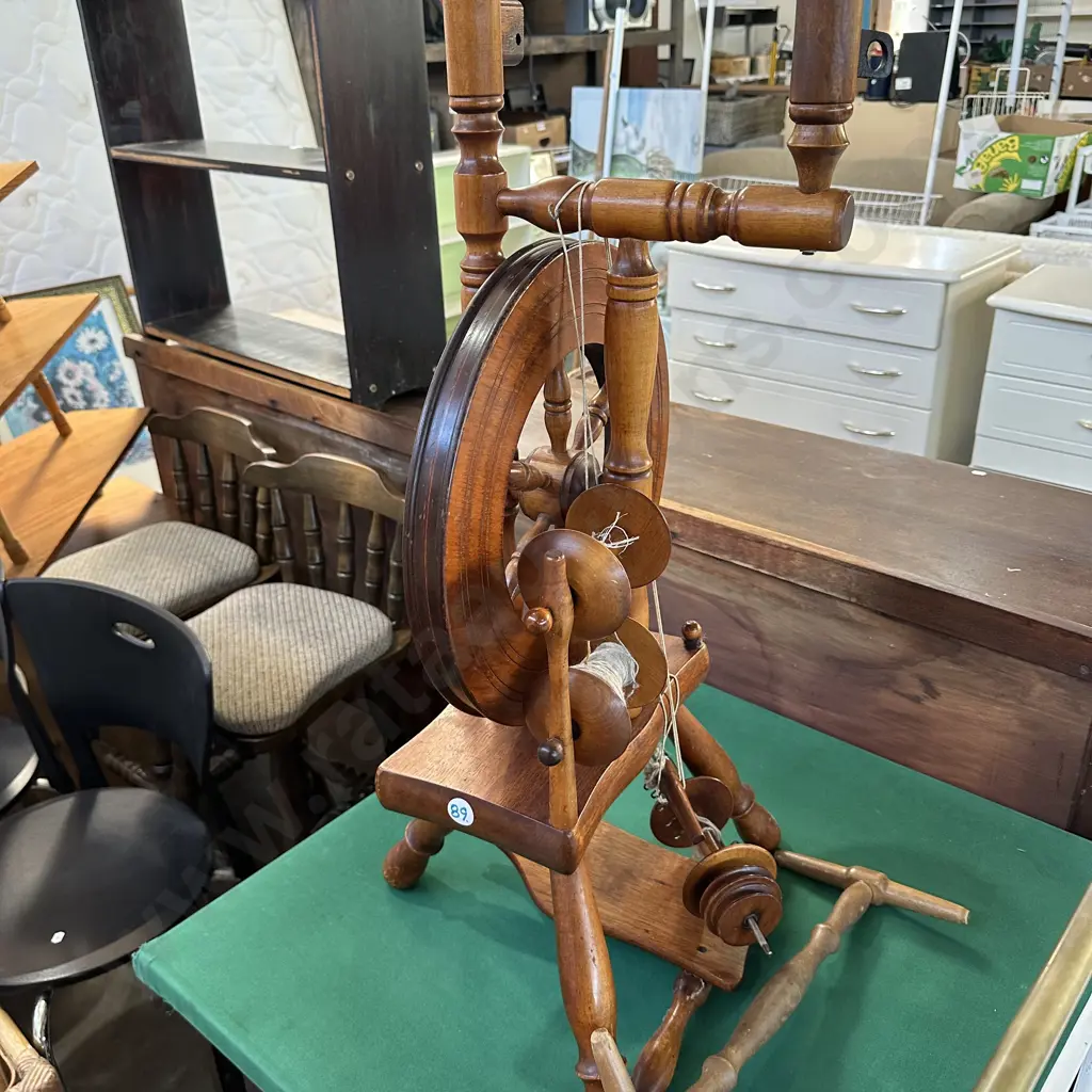 spinning wheel Image 1++