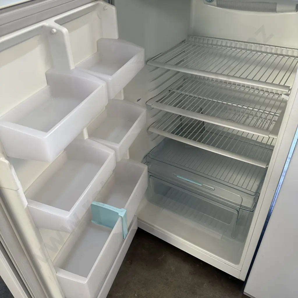 simpson fridge freezer Image 1++