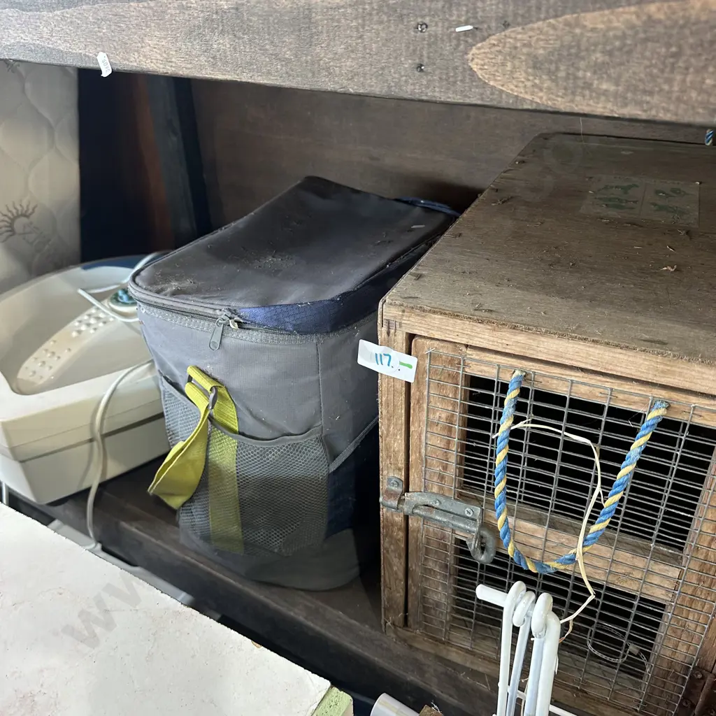 cage, esky, foot massage Image 1++