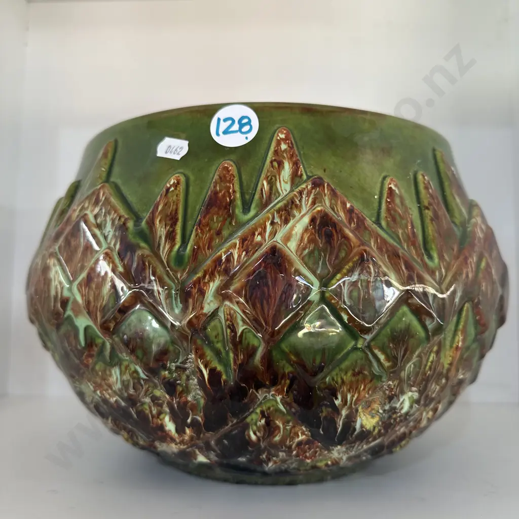 vintage planter Image 1++