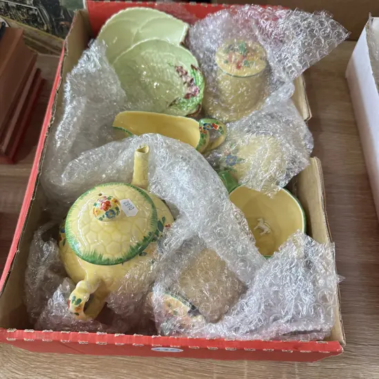 Box of crown devon and caltonware