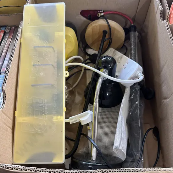 Box lot with Dead rat Cafe, lamps etc.