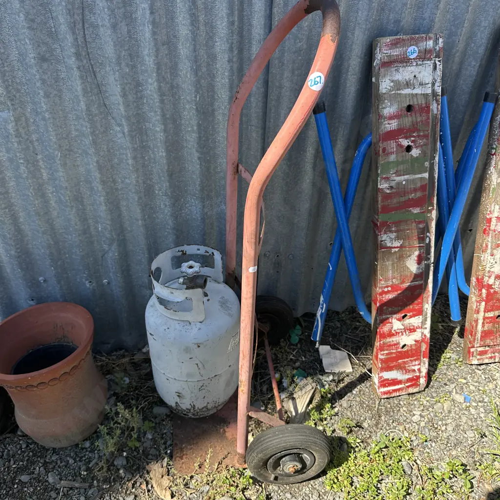 full gas bottle plus trolley Image 1++