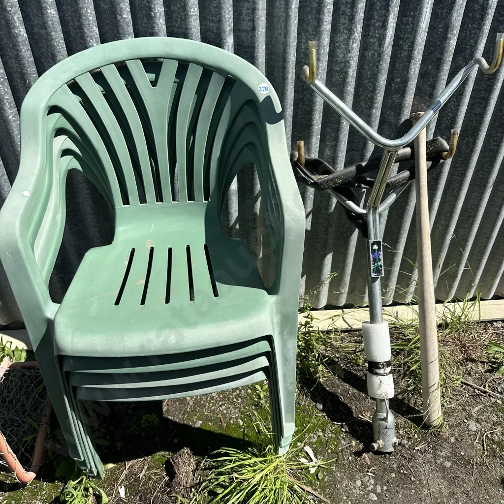 4 plastic chairs, bike rack and bat Image 1++