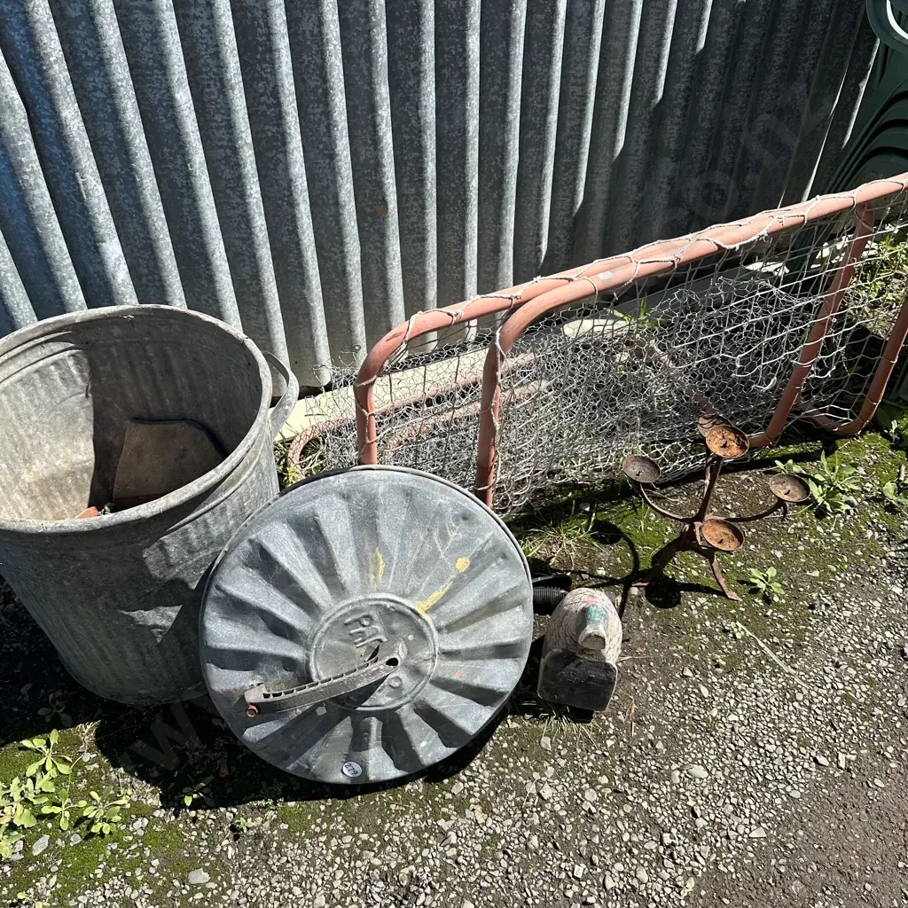 kids soccer nets, lidded bin plus contents Image 1++
