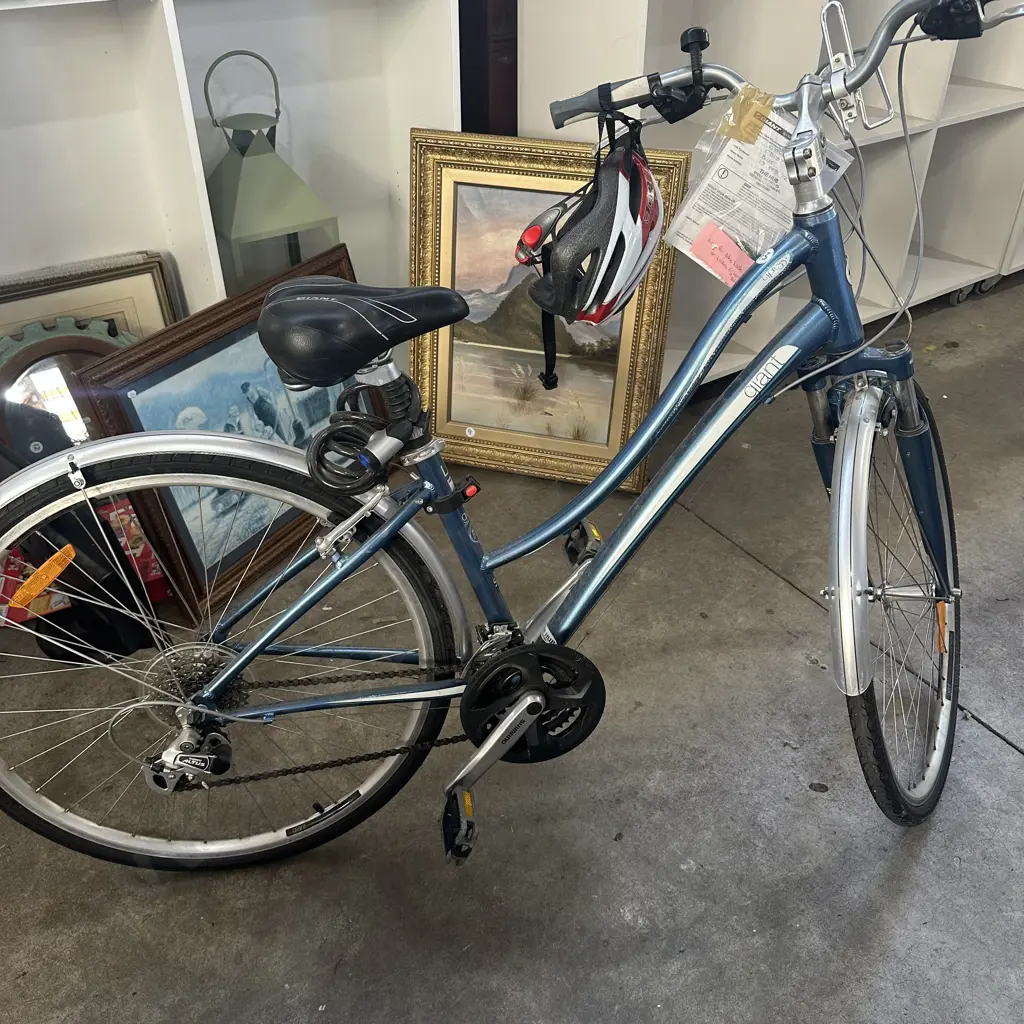 Ladies Giant Cypress bike Image 1++