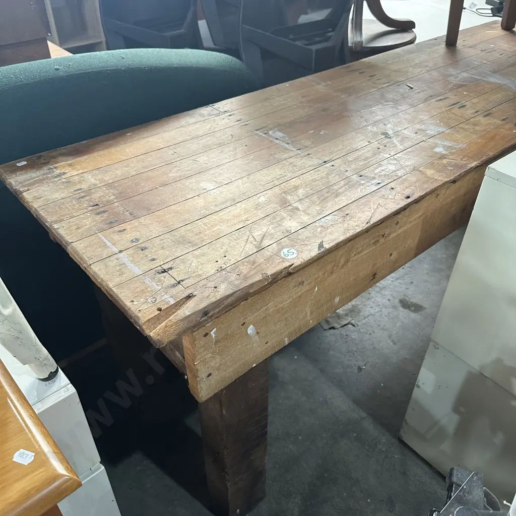 rather cool native wood work bench Image 1++