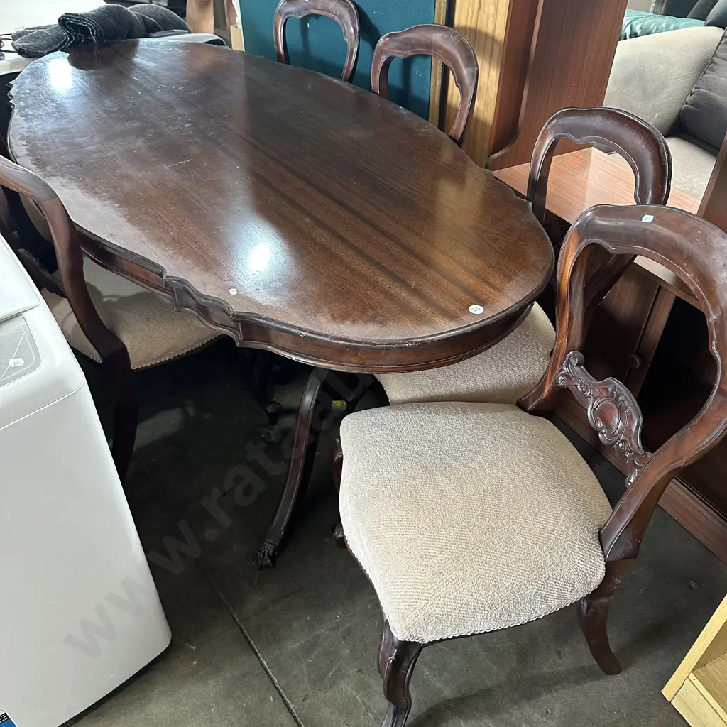 solid dining table and 6 chairs Image 1++