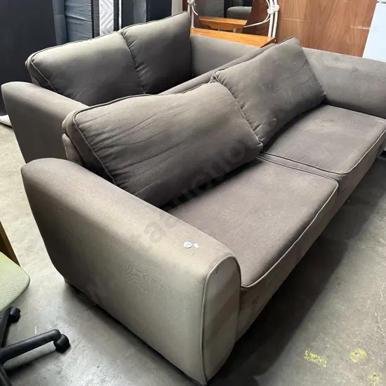 2pc lounge suite - need a clean