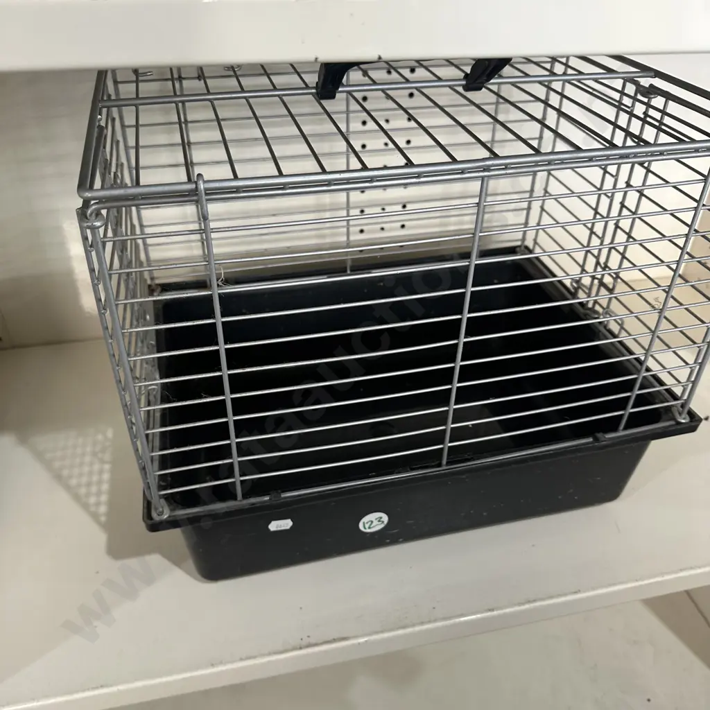 Pet cage. Image 1++