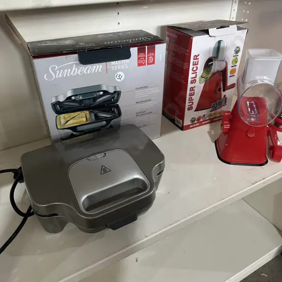 Big fill Toastie machine plus Super Slicer.