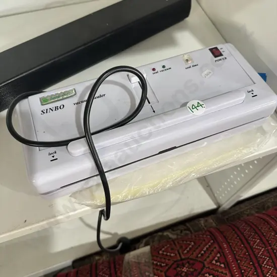 vacuum sealer and bags