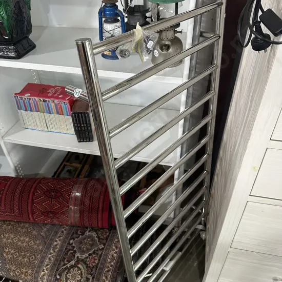 towel and curtain rails