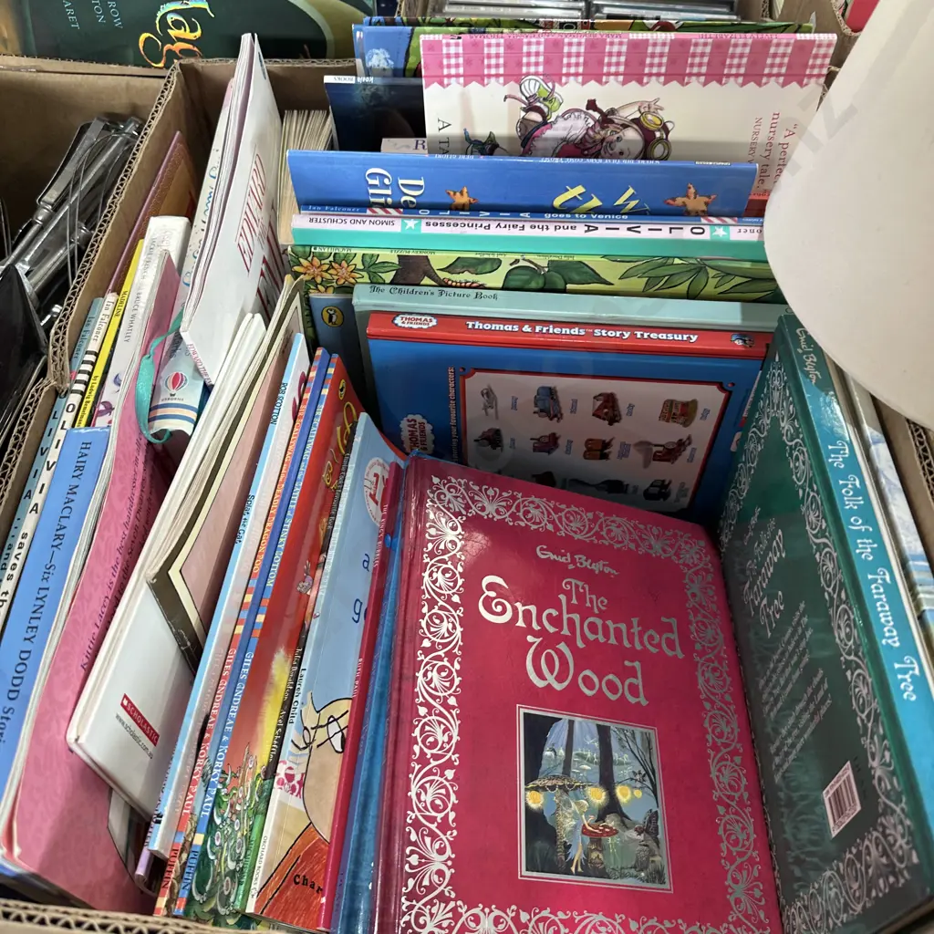 Box of children's books Image 1++