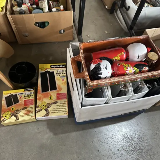 Pottery dish, heat mats etc.