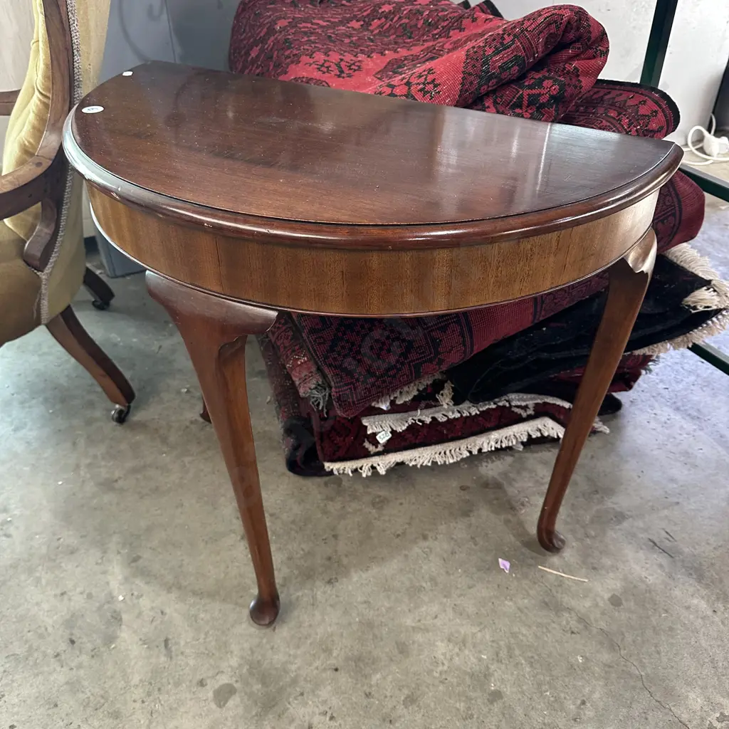 cabriole hall table Image 1++