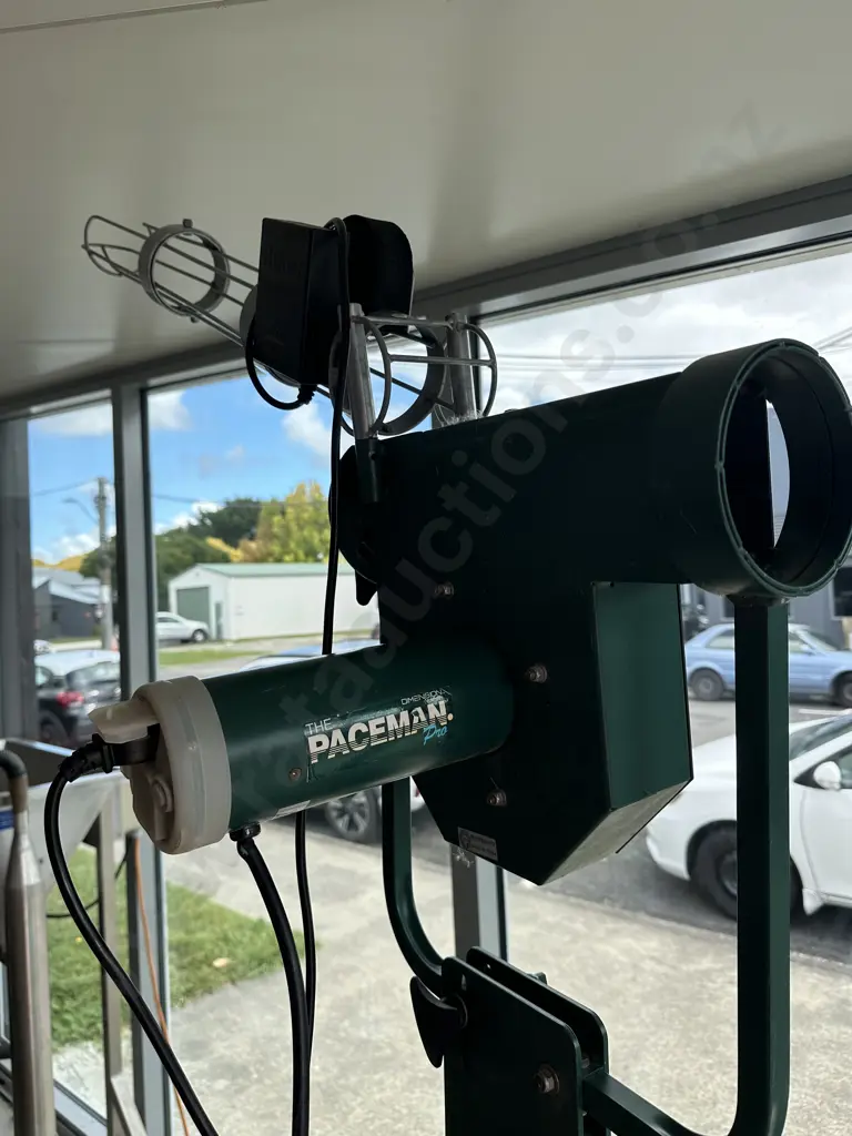 PACEMAN bowling machine, nets and balls Image 1++