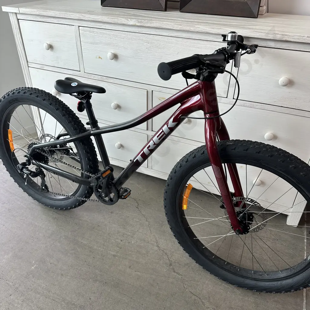 As new  condition Trek Roscoe kids Image 1++