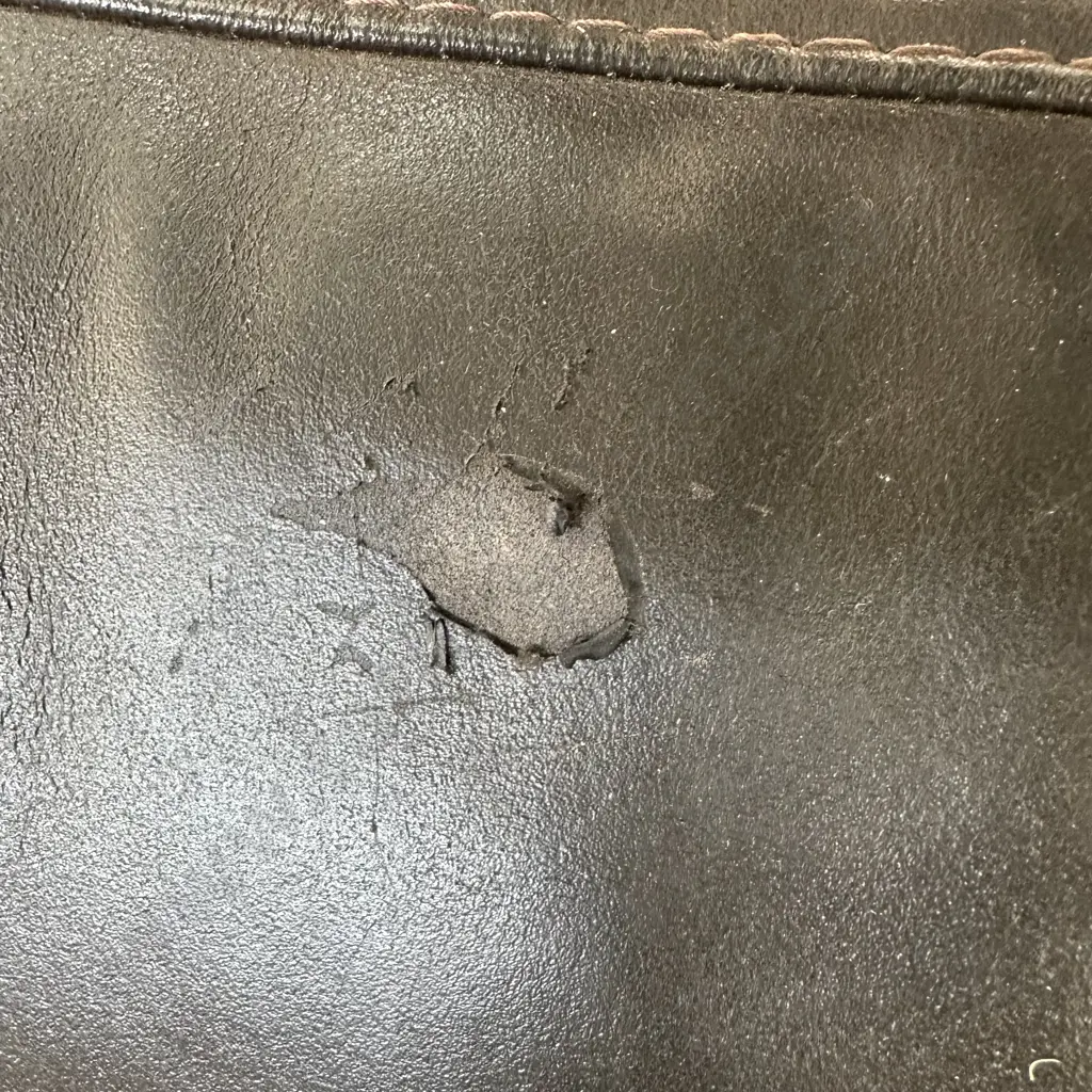 average sofa Image 1++