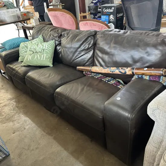 average sofa