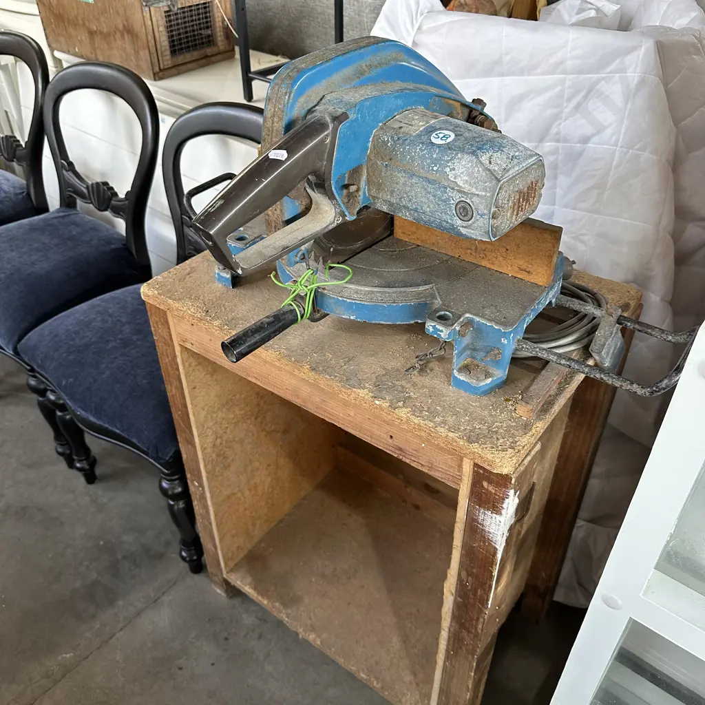 table saw on stand Image 1++