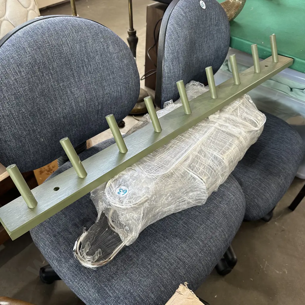 coat rack and shower shelf Image 1++