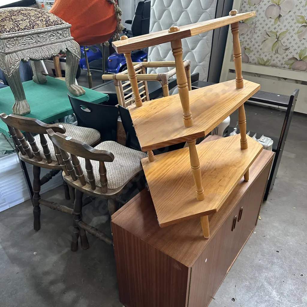 Large lot inc bar stools, TV etc Image 1++