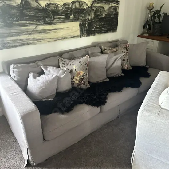 Large freedom furniture sofa