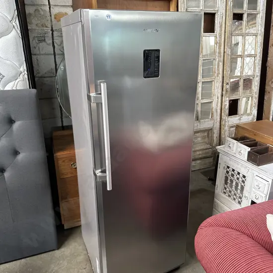 tidy Samsung fridge