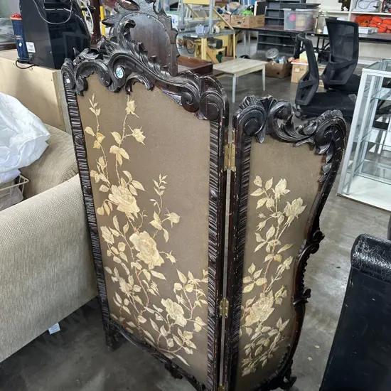 Antique screen