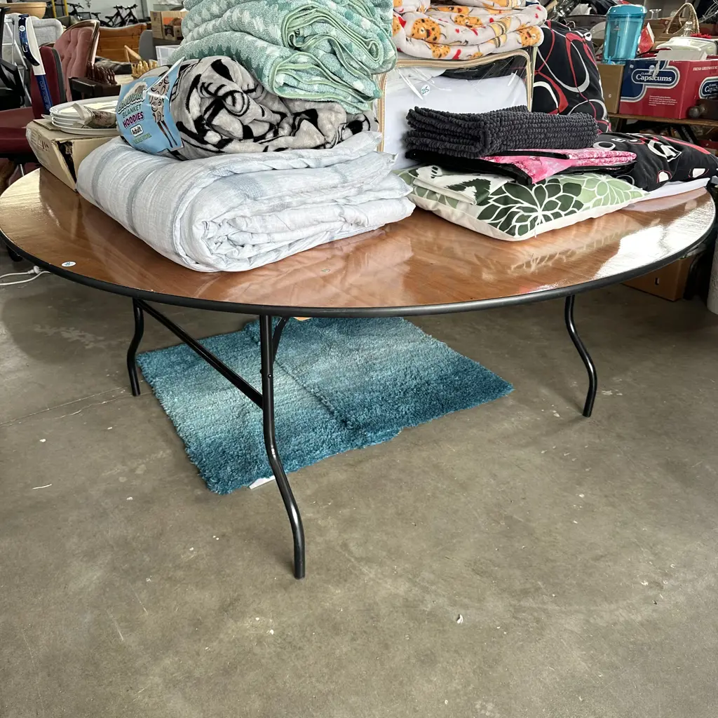 large catering trestle table Image 1++