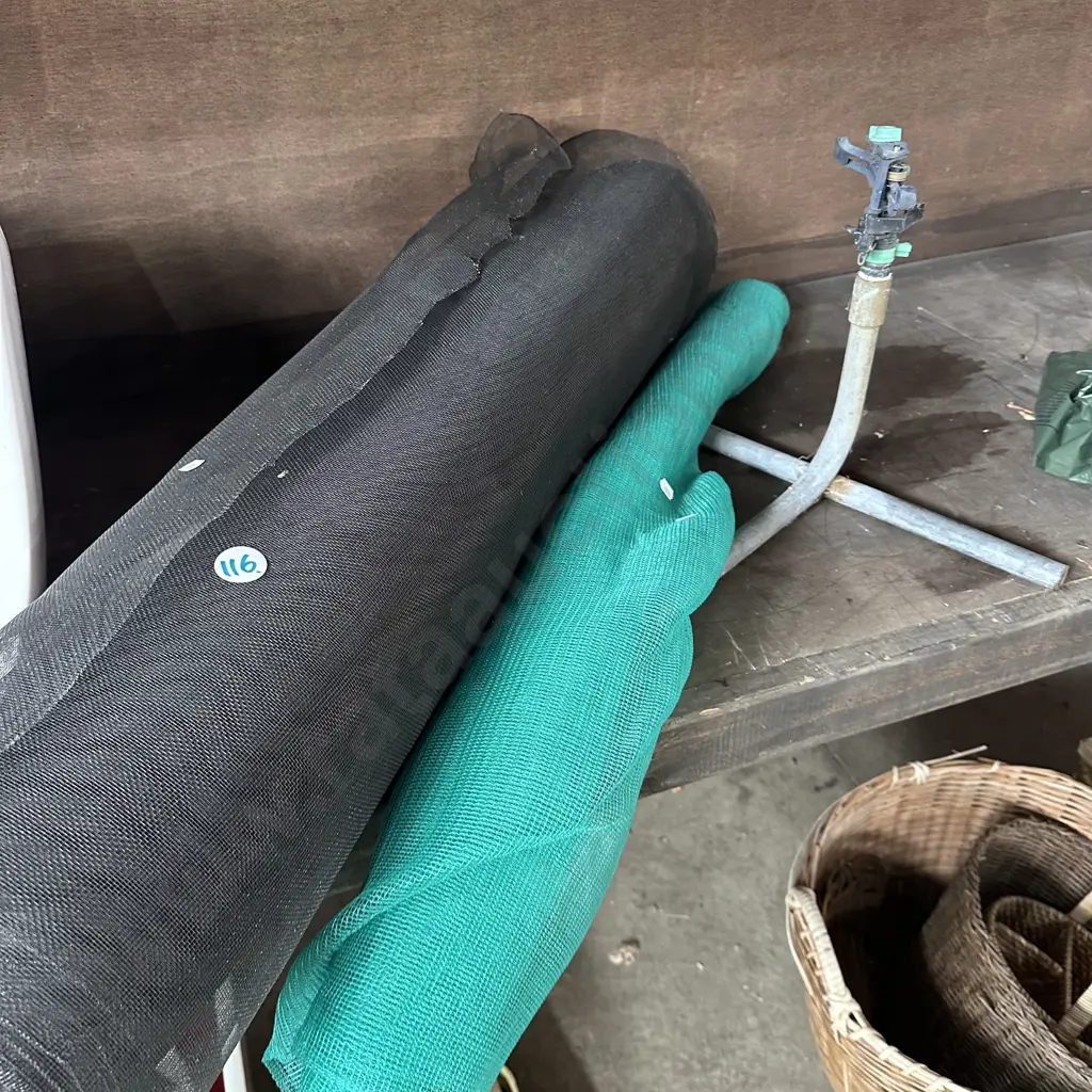 2 rolls netting plus sprinkler Image 1++