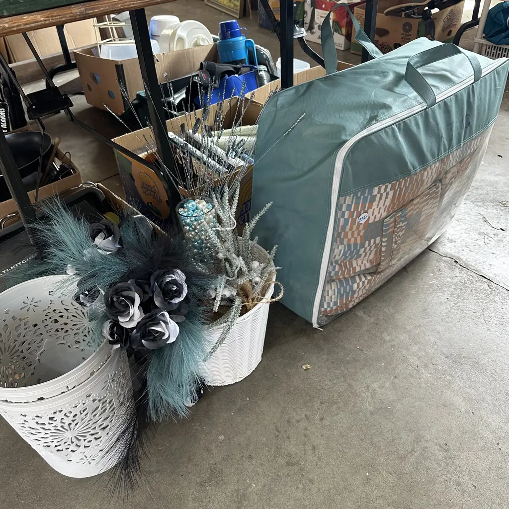 Basket and arrangement, paper bins, King bed duvet set. Image 1++