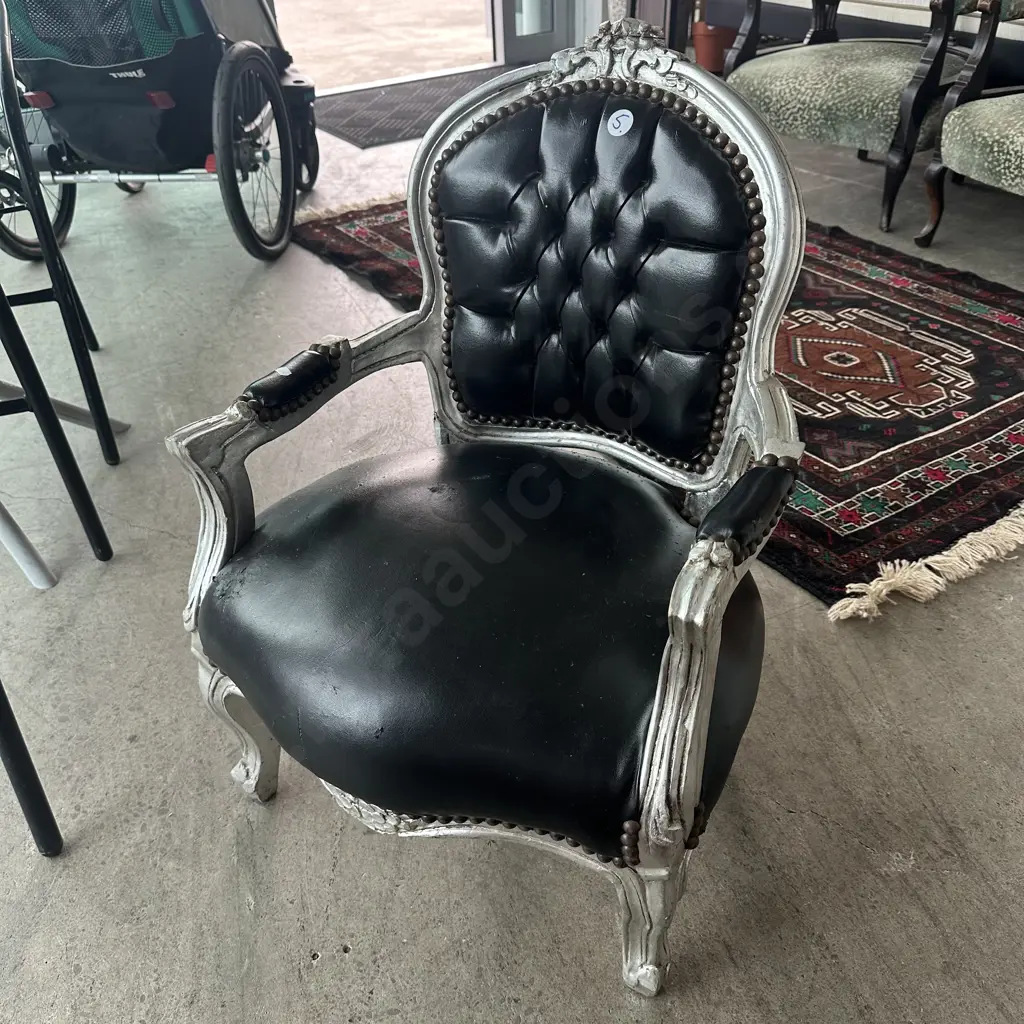 Kids miniature grandfather chair Image 1++