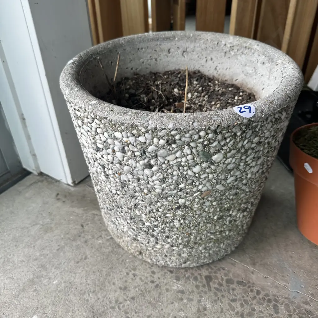 concrete pebble planter Image 1++