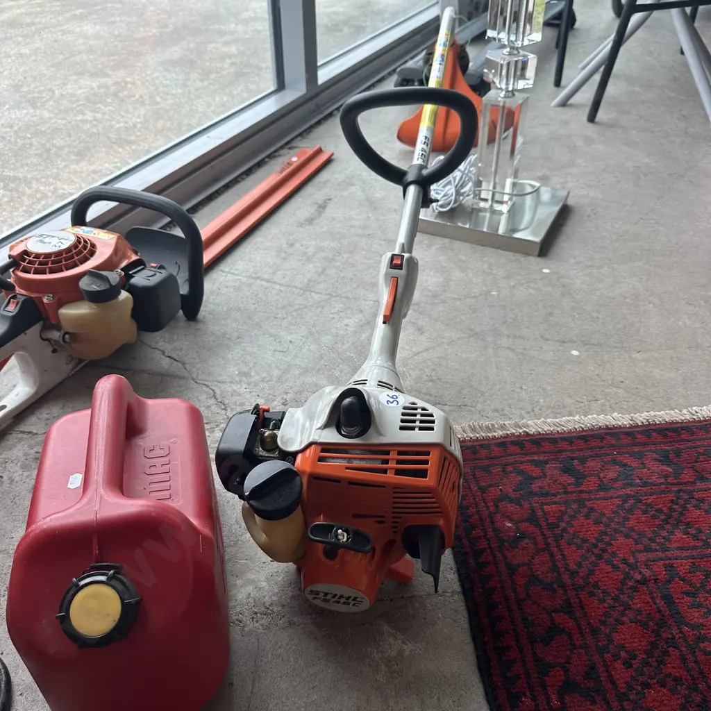 Stihl strimmer and petrol can plus oil Image 1++